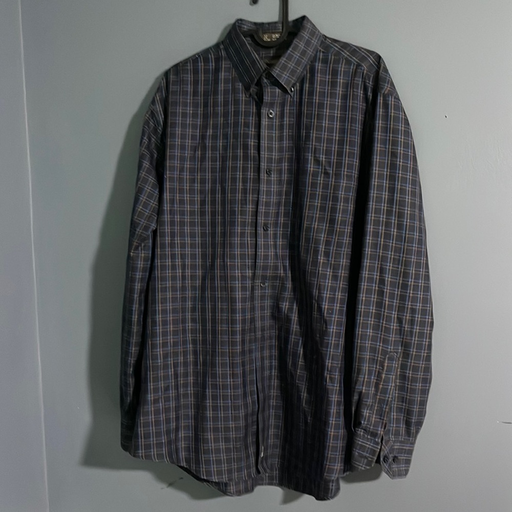 Nordstrom wrinkle free button up shirt size medium!